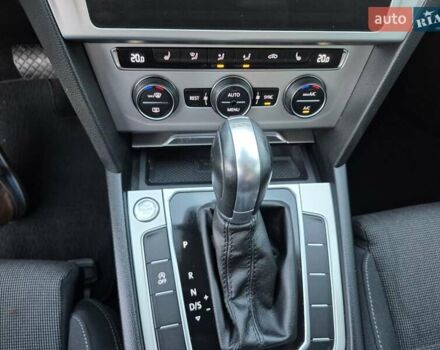 Черный Фольксваген Пассат, объемом двигателя 1.97 л и пробегом 256 тыс. км за 17777 $, фото 30 на Automoto.ua