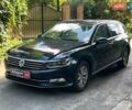 Чорний Фольксваген Пассат, об'ємом двигуна 2 л та пробігом 107 тис. км за 27440 $, фото 1 на Automoto.ua