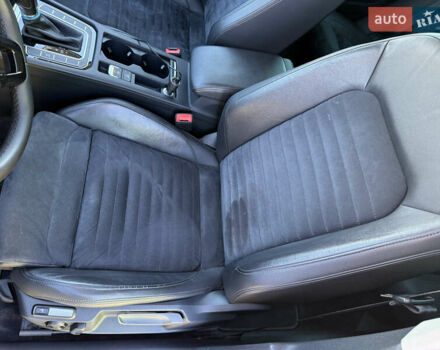 Чорний Фольксваген Пассат, об'ємом двигуна 2 л та пробігом 274 тис. км за 17650 $, фото 12 на Automoto.ua