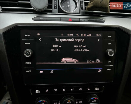 Черный Фольксваген Пассат, объемом двигателя 1.97 л и пробегом 295 тыс. км за 17599 $, фото 16 на Automoto.ua