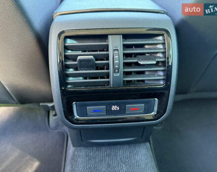 Чорний Фольксваген Пассат, об'ємом двигуна 2 л та пробігом 274 тис. км за 17650 $, фото 18 на Automoto.ua