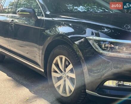 Чорний Фольксваген Пассат, об'ємом двигуна 2 л та пробігом 107 тис. км за 27440 $, фото 6 на Automoto.ua