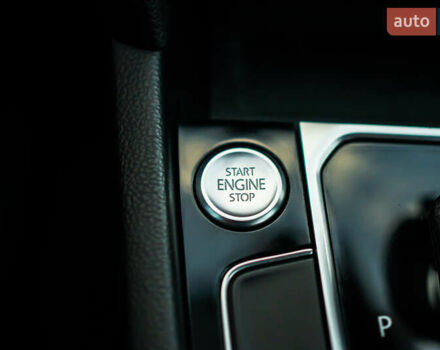 Черный Фольксваген Пассат, объемом двигателя 2 л и пробегом 215 тыс. км за 21700 $, фото 78 на Automoto.ua