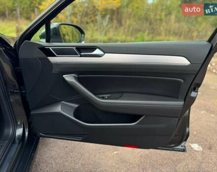 Чорний Фольксваген Пассат, об'ємом двигуна 1.97 л та пробігом 147 тис. км за 25999 $, фото 39 на Automoto.ua