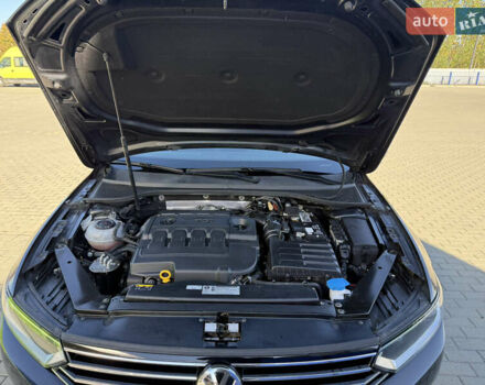 Чорний Фольксваген Пассат, об'ємом двигуна 2 л та пробігом 274 тис. км за 17650 $, фото 38 на Automoto.ua