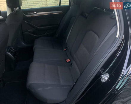 Чорний Фольксваген Пассат, об'ємом двигуна 2 л та пробігом 220 тис. км за 17700 $, фото 17 на Automoto.ua