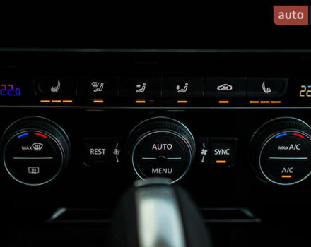 Черный Фольксваген Пассат, объемом двигателя 2 л и пробегом 215 тыс. км за 21700 $, фото 83 на Automoto.ua