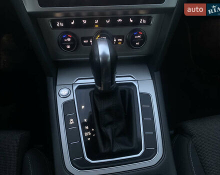 Чорний Фольксваген Пассат, об'ємом двигуна 2 л та пробігом 220 тис. км за 17700 $, фото 27 на Automoto.ua