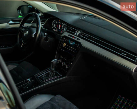 Черный Фольксваген Пассат, объемом двигателя 2 л и пробегом 215 тыс. км за 21700 $, фото 46 на Automoto.ua