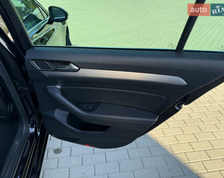 Чорний Фольксваген Пассат, об'ємом двигуна 2 л та пробігом 274 тис. км за 17650 $, фото 21 на Automoto.ua