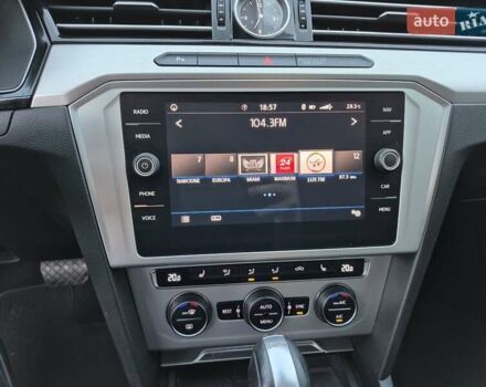 Черный Фольксваген Пассат, объемом двигателя 1.97 л и пробегом 256 тыс. км за 17777 $, фото 28 на Automoto.ua