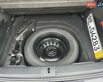 Черный Фольксваген Пассат, объемом двигателя 1.97 л и пробегом 250 тыс. км за 18400 $, фото 12 на Automoto.ua