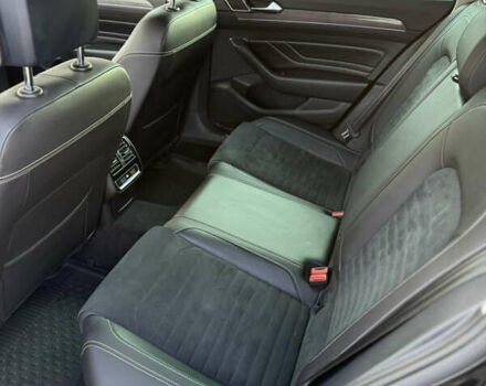 Черный Фольксваген Пассат, объемом двигателя 1.97 л и пробегом 129 тыс. км за 27000 $, фото 20 на Automoto.ua