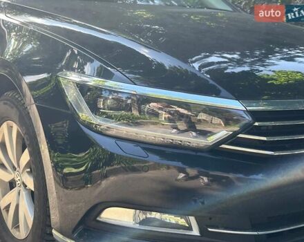 Чорний Фольксваген Пассат, об'ємом двигуна 2 л та пробігом 107 тис. км за 27440 $, фото 2 на Automoto.ua