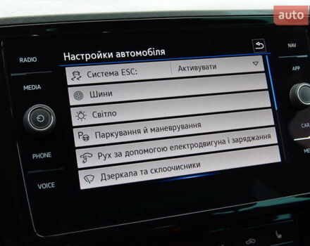 Черный Фольксваген Пассат, объемом двигателя 1.4 л и пробегом 170 тыс. км за 22502 $, фото 20 на Automoto.ua
