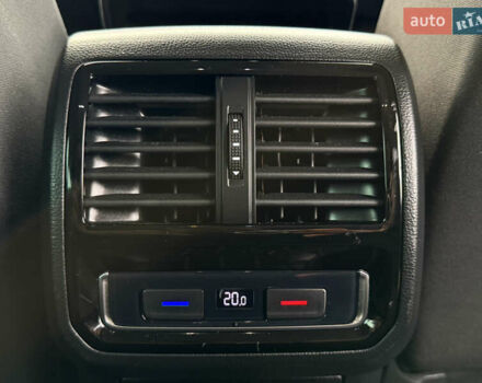 Чорний Фольксваген Пассат, об'ємом двигуна 2 л та пробігом 200 тис. км за 18999 $, фото 54 на Automoto.ua