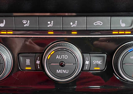 Черный Фольксваген Пассат, объемом двигателя 1.97 л и пробегом 184 тыс. км за 22950 $, фото 24 на Automoto.ua