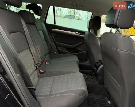 Чорний Фольксваген Пассат, об'ємом двигуна 2 л та пробігом 200 тис. км за 18999 $, фото 52 на Automoto.ua