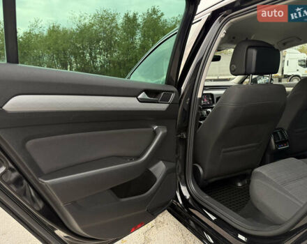 Черный Фольксваген Пассат, объемом двигателя 1.97 л и пробегом 273 тыс. км за 17999 $, фото 53 на Automoto.ua