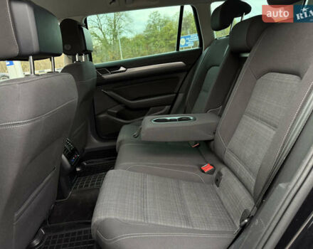 Чорний Фольксваген Пассат, об'ємом двигуна 2 л та пробігом 200 тис. км за 18999 $, фото 58 на Automoto.ua