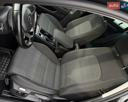 Чорний Фольксваген Пассат, об'ємом двигуна 2 л та пробігом 200 тис. км за 18999 $, фото 27 на Automoto.ua