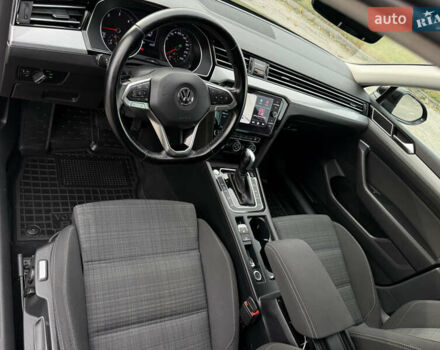 Чорний Фольксваген Пассат, об'ємом двигуна 2 л та пробігом 200 тис. км за 18999 $, фото 29 на Automoto.ua