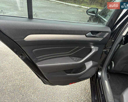 Черный Фольксваген Пассат, объемом двигателя 1.97 л и пробегом 207 тыс. км за 22700 $, фото 5 на Automoto.ua