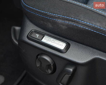 Черный Фольксваген Пассат, объемом двигателя 1.4 л и пробегом 170 тыс. км за 22502 $, фото 15 на Automoto.ua