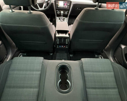 Чорний Фольксваген Пассат, об'ємом двигуна 2 л та пробігом 200 тис. км за 18999 $, фото 59 на Automoto.ua