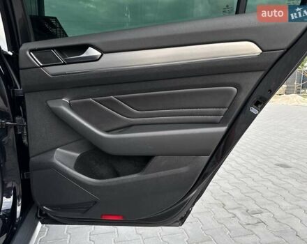 Черный Фольксваген Пассат, объемом двигателя 1.97 л и пробегом 186 тыс. км за 27400 $, фото 19 на Automoto.ua