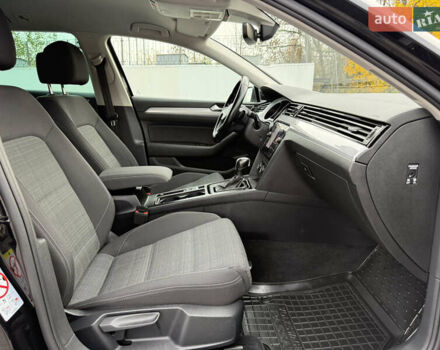 Черный Фольксваген Пассат, объемом двигателя 1.97 л и пробегом 273 тыс. км за 17999 $, фото 35 на Automoto.ua