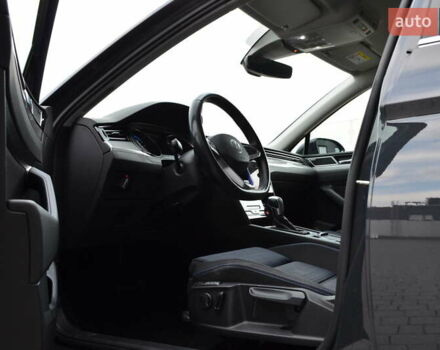 Черный Фольксваген Пассат, объемом двигателя 1.4 л и пробегом 170 тыс. км за 22502 $, фото 9 на Automoto.ua