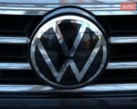 Черный Фольксваген Пассат, объемом двигателя 1.97 л и пробегом 183 тыс. км за 24800 $, фото 60 на Automoto.ua