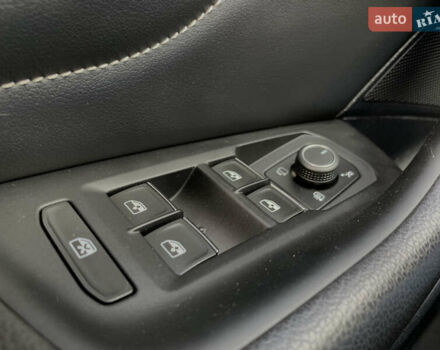 Чорний Фольксваген Пассат, об'ємом двигуна 2 л та пробігом 190 тис. км за 21755 $, фото 48 на Automoto.ua