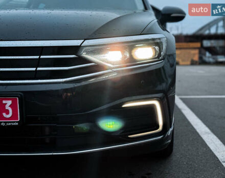 Черный Фольксваген Пассат, объемом двигателя 1.4 л и пробегом 180 тыс. км за 21499 $, фото 3 на Automoto.ua