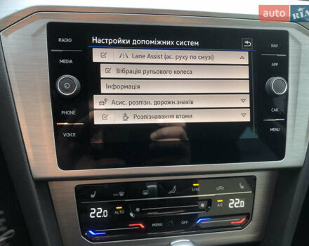 Чорний Фольксваген Пассат, об'ємом двигуна 2 л та пробігом 234 тис. км за 19600 $, фото 5 на Automoto.ua