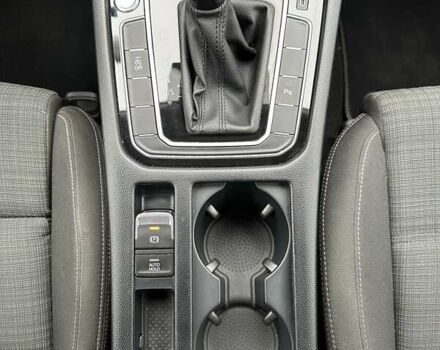 Черный Фольксваген Пассат, объемом двигателя 2 л и пробегом 80 тыс. км за 23999 $, фото 27 на Automoto.ua