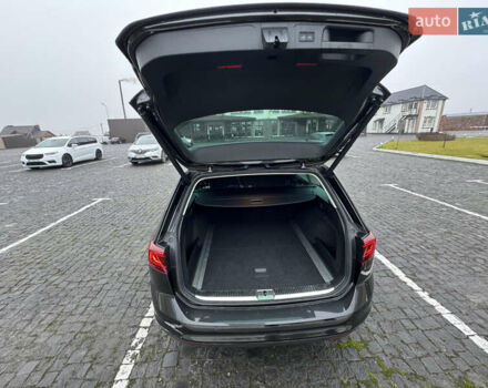 Черный Фольксваген Пассат, объемом двигателя 1.97 л и пробегом 234 тыс. км за 24999 $, фото 17 на Automoto.ua