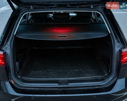 Черный Фольксваген Пассат, объемом двигателя 1.4 л и пробегом 180 тыс. км за 21499 $, фото 55 на Automoto.ua