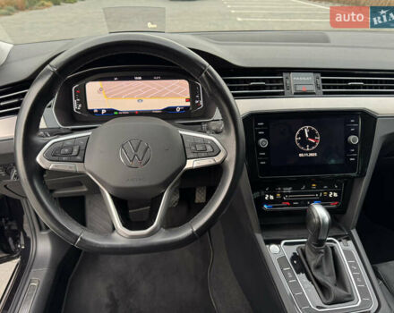 Черный Фольксваген Пассат, объемом двигателя 1.97 л и пробегом 198 тыс. км за 24500 $, фото 27 на Automoto.ua