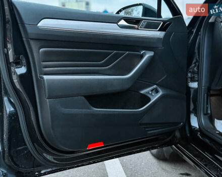 Черный Фольксваген Пассат, объемом двигателя 1.4 л и пробегом 180 тыс. км за 21499 $, фото 26 на Automoto.ua