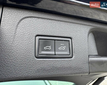 Черный Фольксваген Пассат, объемом двигателя 1.97 л и пробегом 198 тыс. км за 24500 $, фото 4 на Automoto.ua