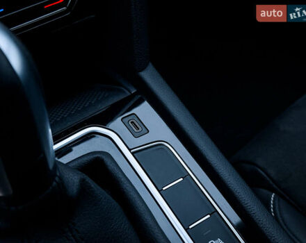 Черный Фольксваген Пассат, объемом двигателя 1.4 л и пробегом 180 тыс. км за 21499 $, фото 70 на Automoto.ua