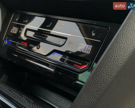 Чорний Фольксваген Пассат, об'ємом двигуна 2 л та пробігом 190 тис. км за 21755 $, фото 43 на Automoto.ua