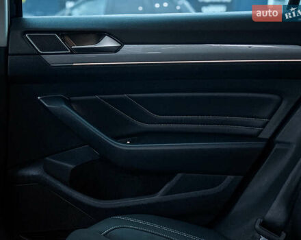 Черный Фольксваген Пассат, объемом двигателя 1.4 л и пробегом 180 тыс. км за 21499 $, фото 49 на Automoto.ua