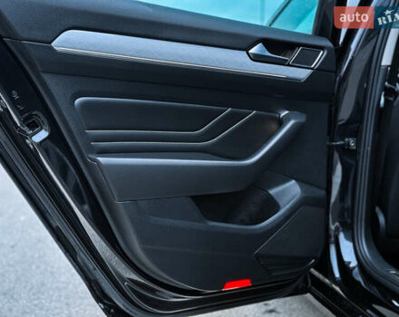 Черный Фольксваген Пассат, объемом двигателя 1.4 л и пробегом 180 тыс. км за 21499 $, фото 43 на Automoto.ua