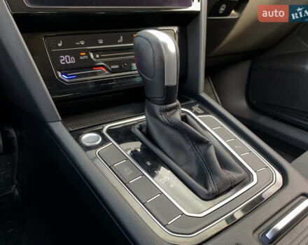 Чорний Фольксваген Пассат, об'ємом двигуна 2 л та пробігом 190 тис. км за 21755 $, фото 59 на Automoto.ua