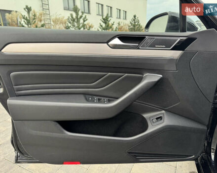 Черный Фольксваген Пассат, объемом двигателя 1.97 л и пробегом 198 тыс. км за 24500 $, фото 14 на Automoto.ua