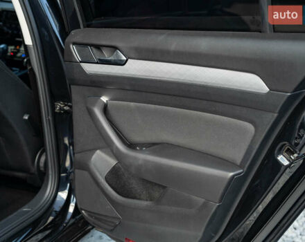 Черный Фольксваген Пассат, объемом двигателя 2 л и пробегом 252 тыс. км за 22900 $, фото 26 на Automoto.ua