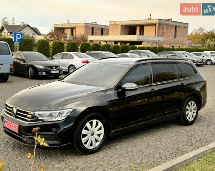 Фольксваген Пассат 2021 в Львове на Automoto.ua Черный Фольксваген Пассат, объемом двигателя 1.97 л и пробегом 175 тыс. км за 21900 $, фото 4 на Automoto.ua